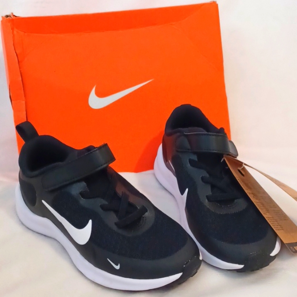 Nike Revolution 7 Little Kids' Shoes